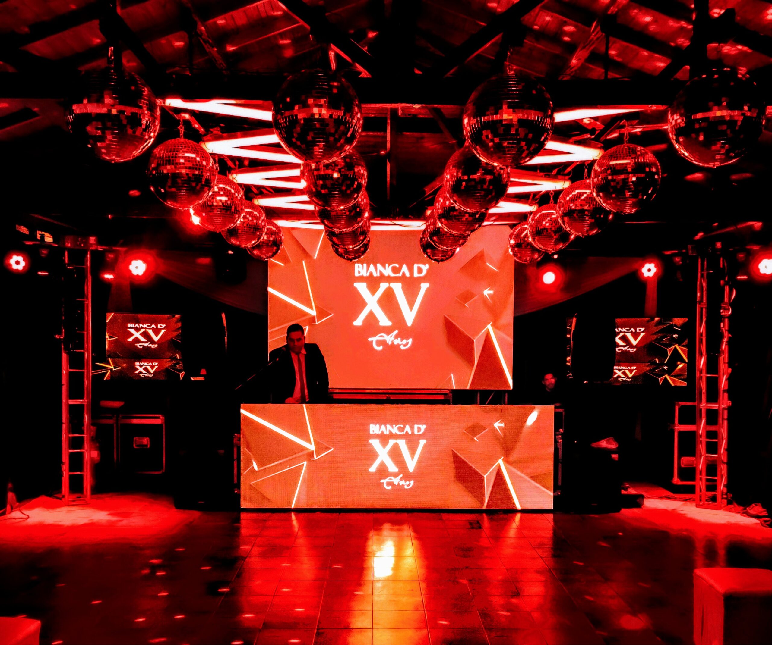 esferas tubos pantallas